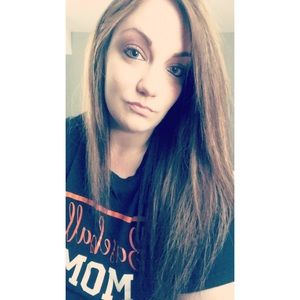 Meet your Posher, Courtney